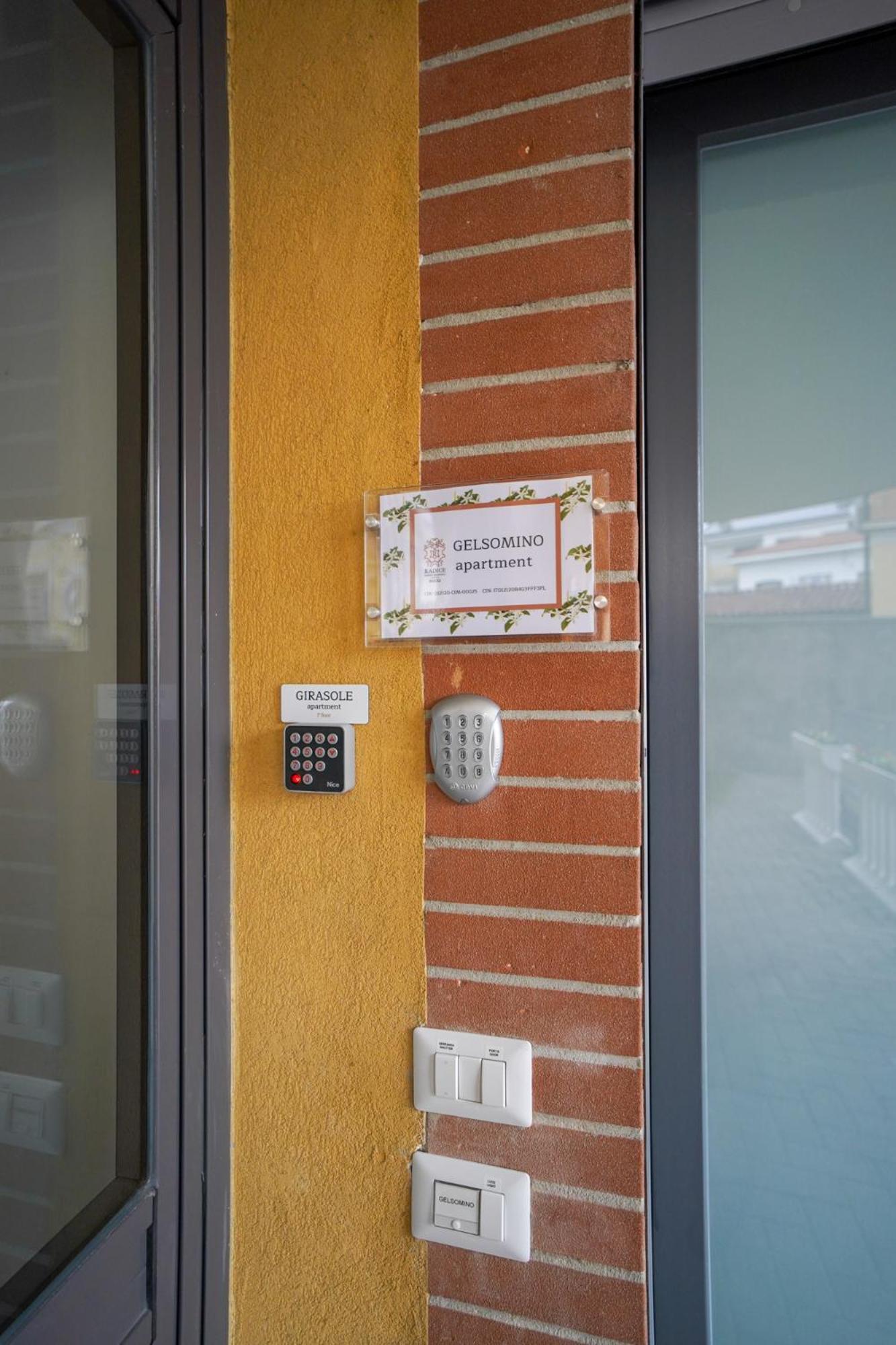 Gelsomino Suite Leonardo Academy, Mxp & Laghi Sesto Calende Exterior photo